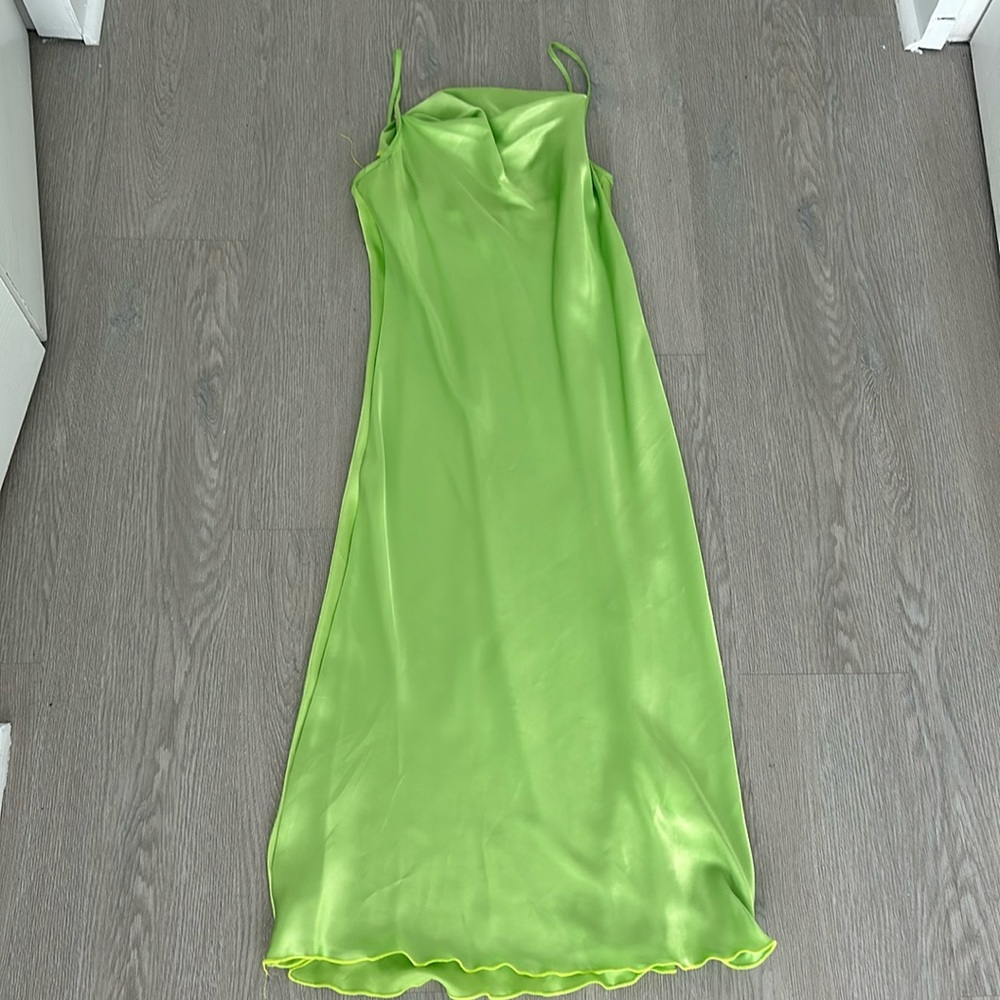 Bebé brand satin long green dress. Size S